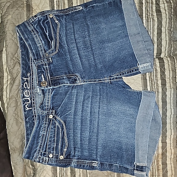 Rue 21 shorts - Picture 1 of 3